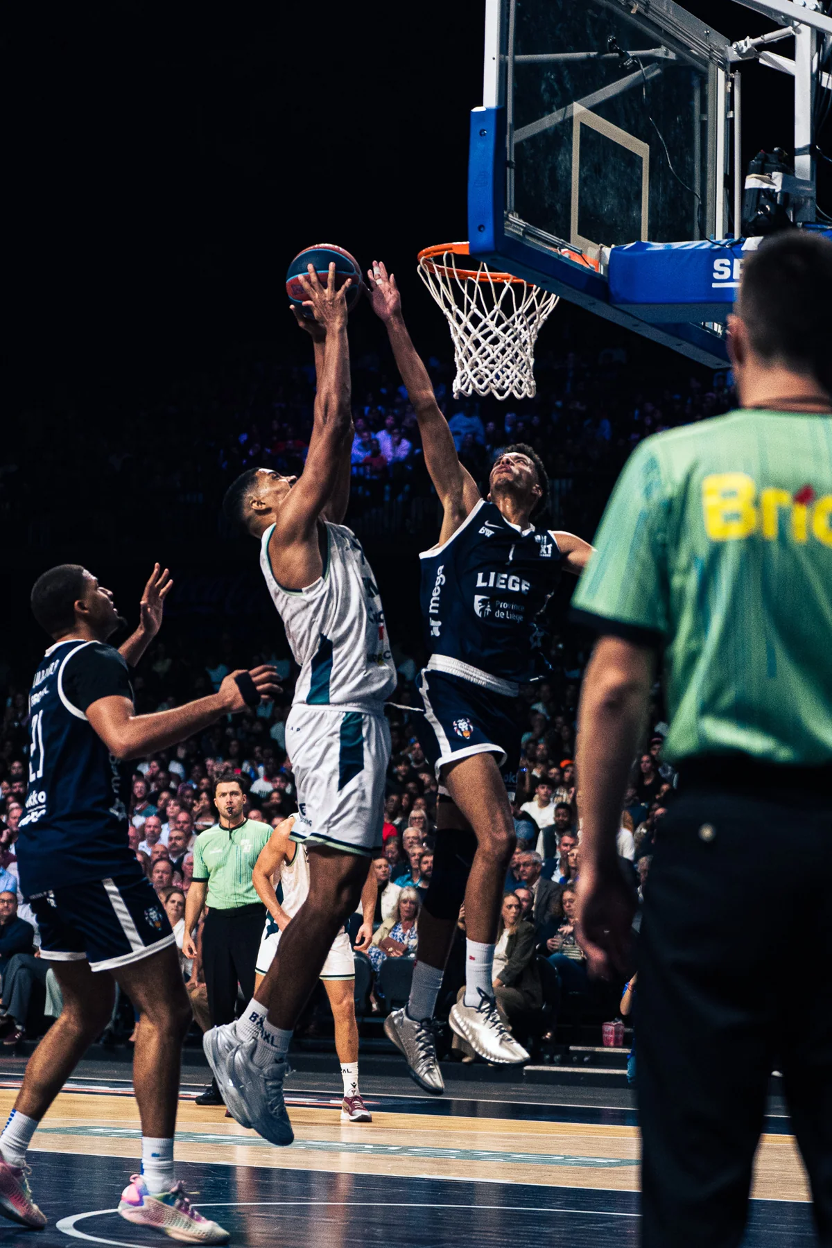 At the basket — basketball sports photography by AIV Media